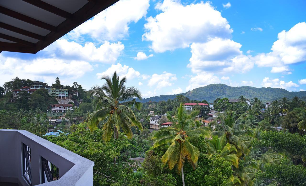 Saru Holiday Apartment - Up To 6 Guests Kandy Luaran gambar