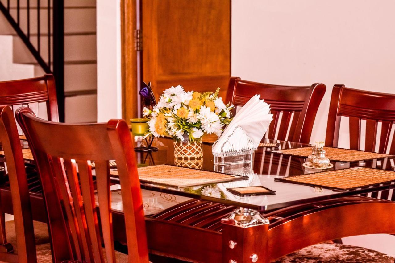 Saru Holiday Apartment - Up To 6 Guests Kandy Luaran gambar